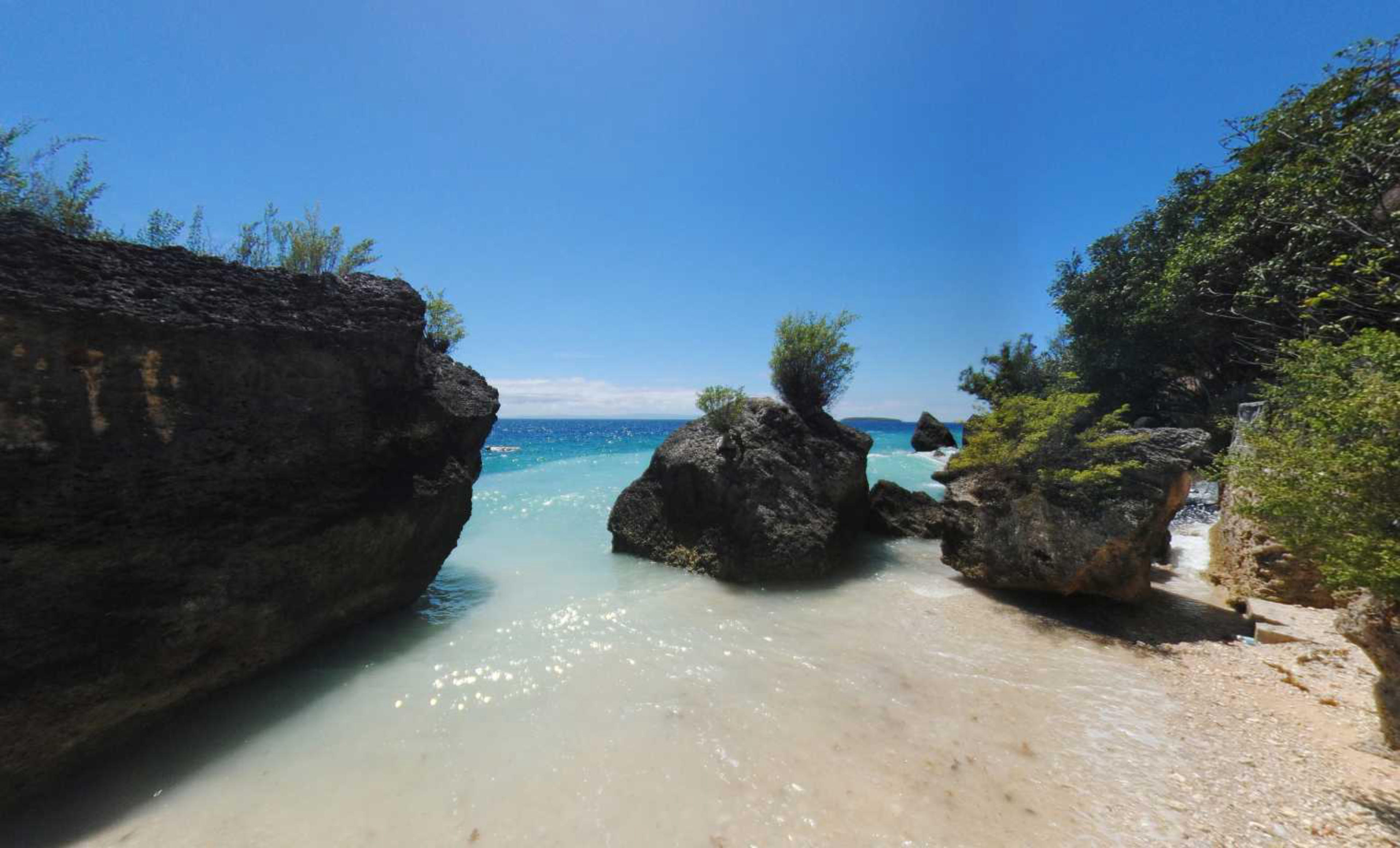 Tan-awan Cangcuay Beach- Modern Villa De Luxe, Cebu, Philippines virtual tour preview