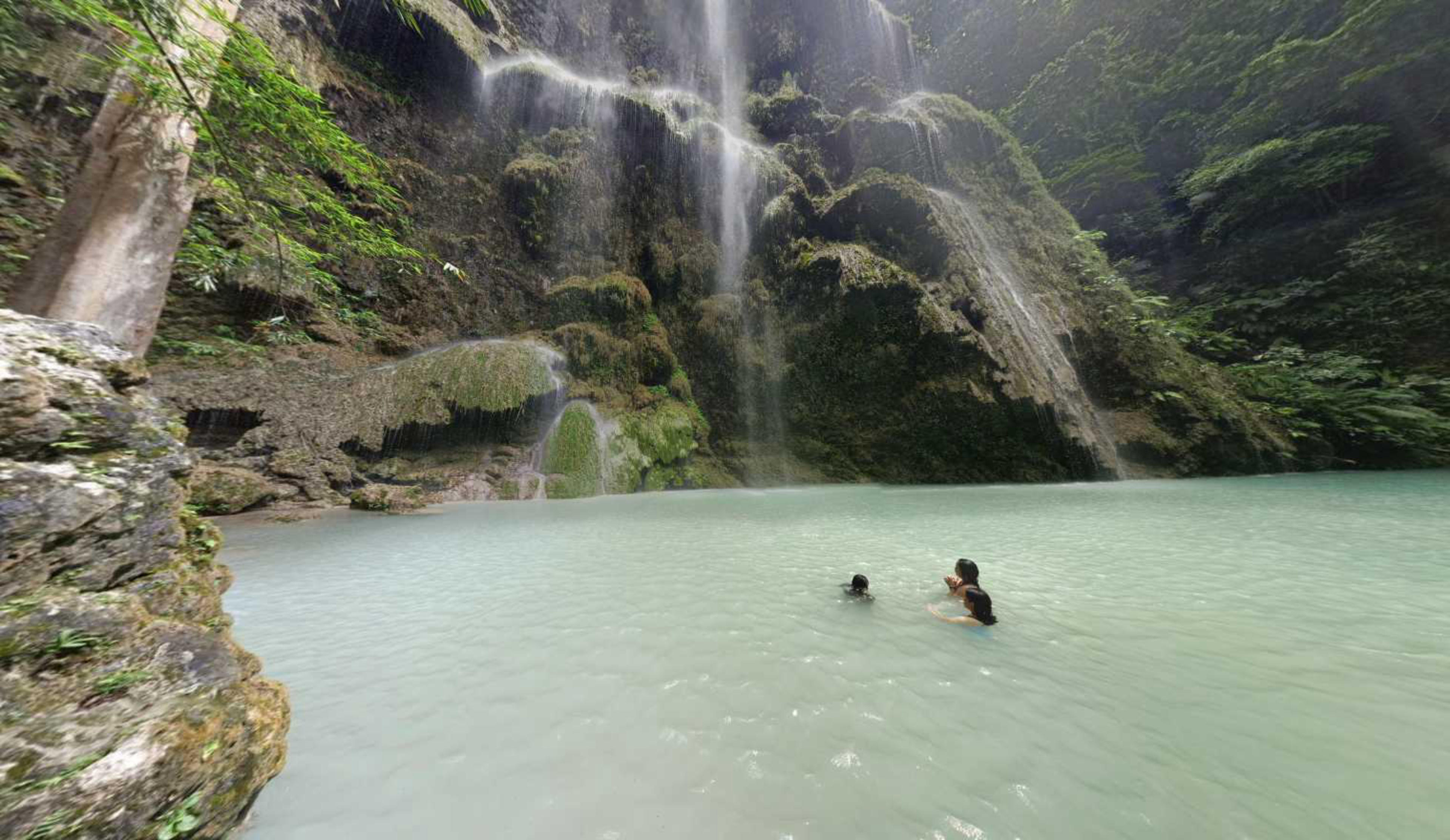 Tumalog Falls, Cebu, Philippines virtual tour preview